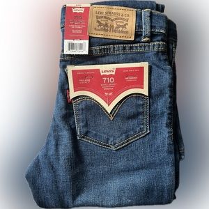 Girls 8 Regular Levi’s 710 -Super Skinny Distressed